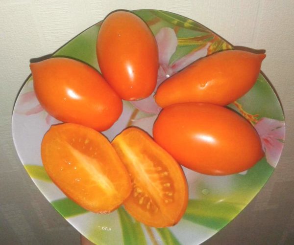 спелые томаты Золотая рыбка